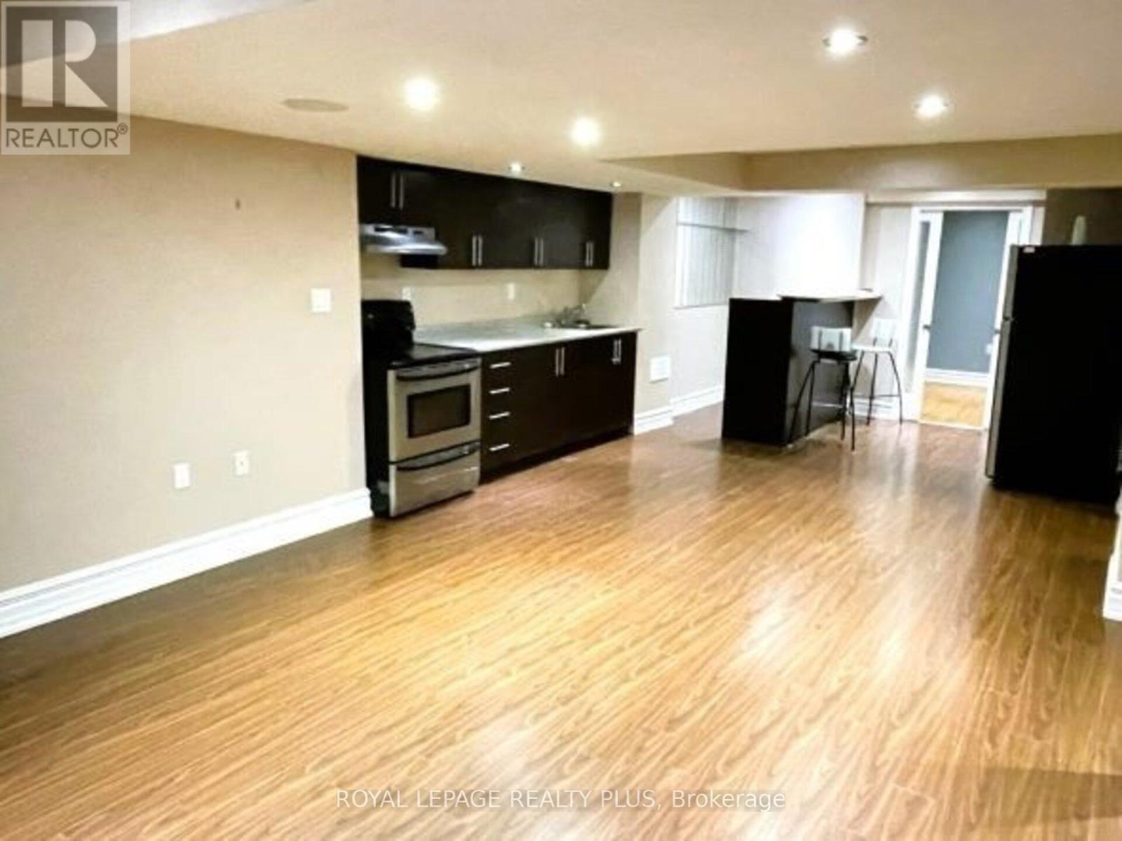 387 Brisdale Drive, Brampton, Ontario  L7A 3K7 - Photo 39 - W12682804