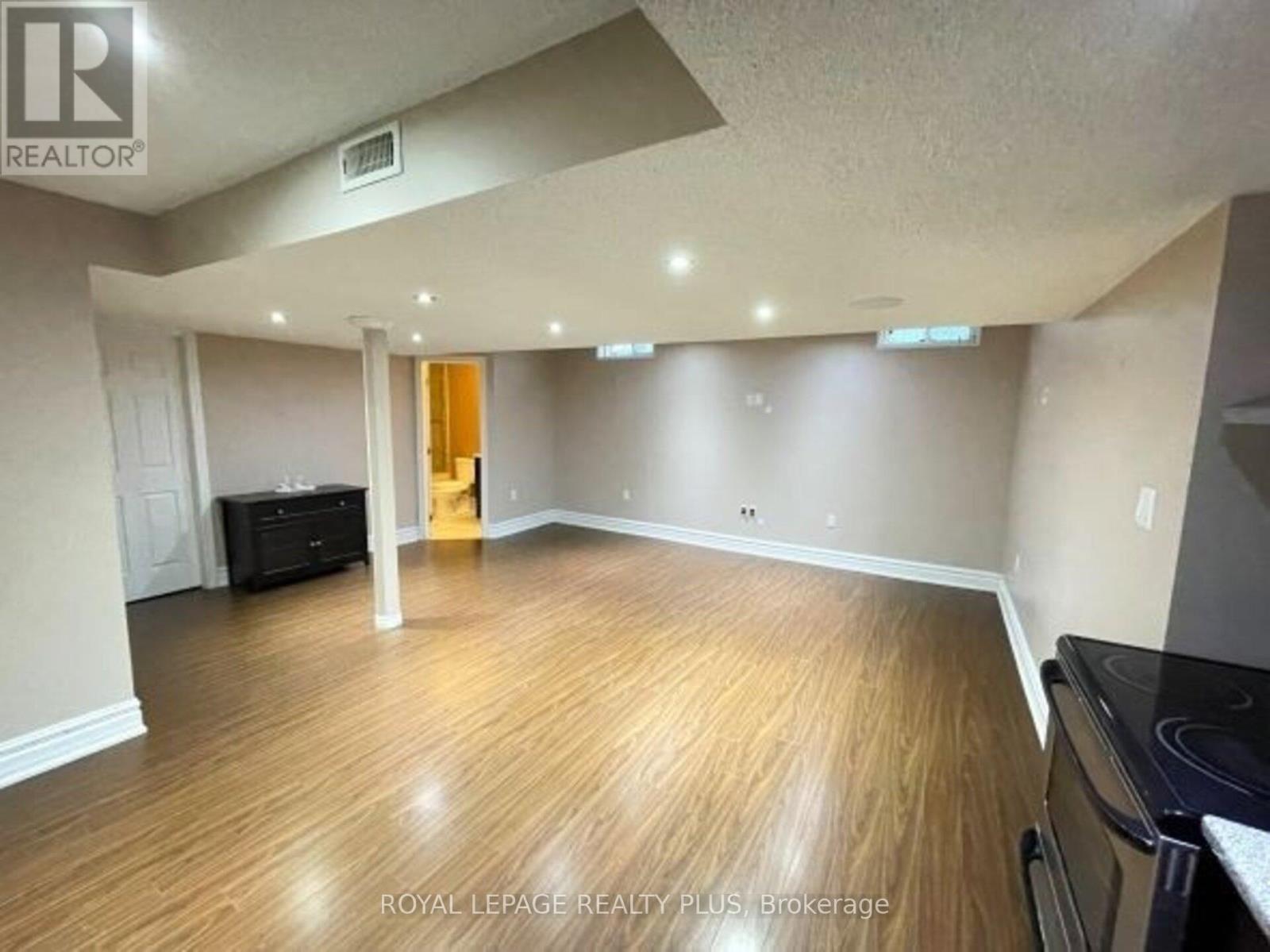 387 Brisdale Drive, Brampton, Ontario  L7A 3K7 - Photo 41 - W12682804