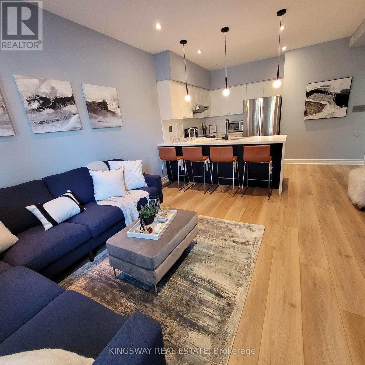 74b Coxwell Avenue, Toronto, Ontario  M4L 3A7 - Photo 3 - E12683638