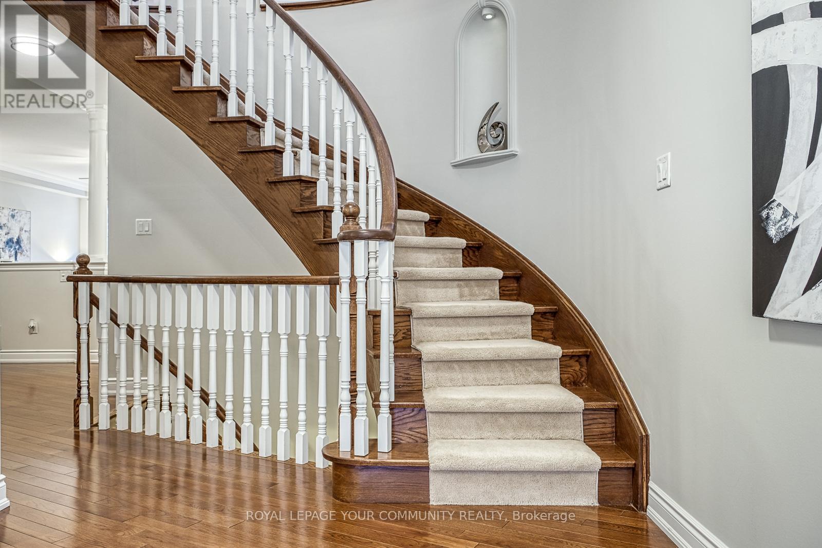 56 - 59 Stonecliffe Crescent, Aurora, Ontario  L4G 7Z7 - Photo 30 - N12683656