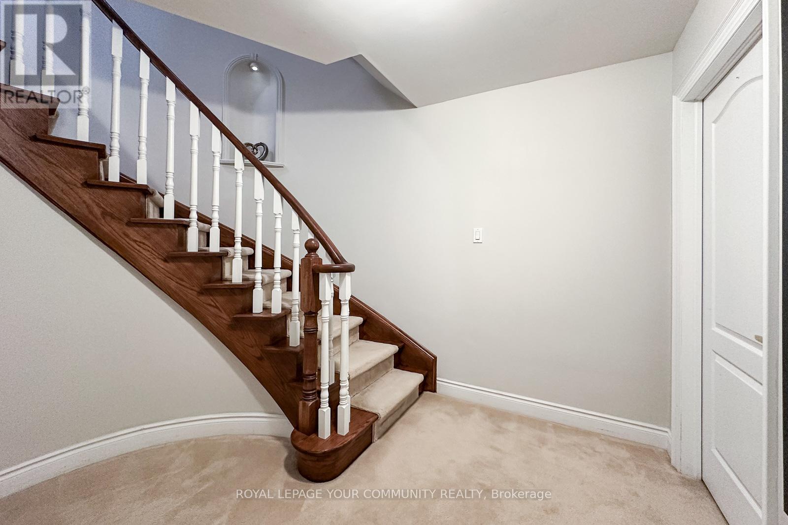 56 - 59 Stonecliffe Crescent, Aurora, Ontario  L4G 7Z7 - Photo 46 - N12683656