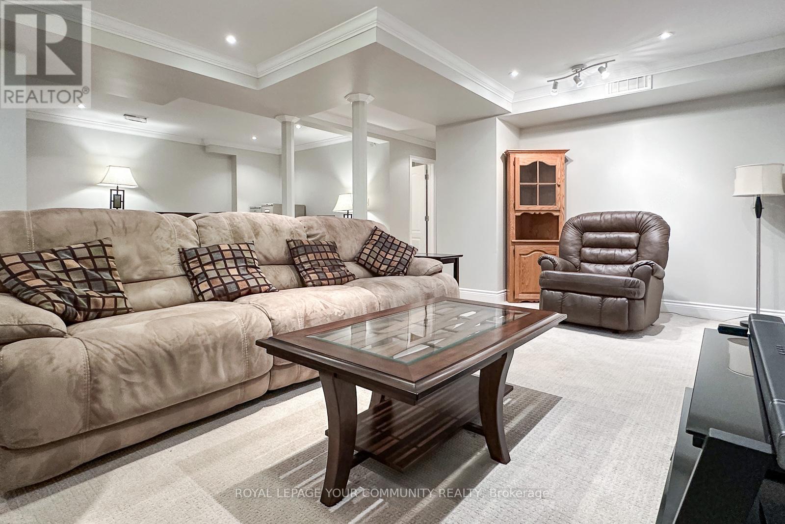 56 - 59 Stonecliffe Crescent, Aurora, Ontario  L4G 7Z7 - Photo 47 - N12683656