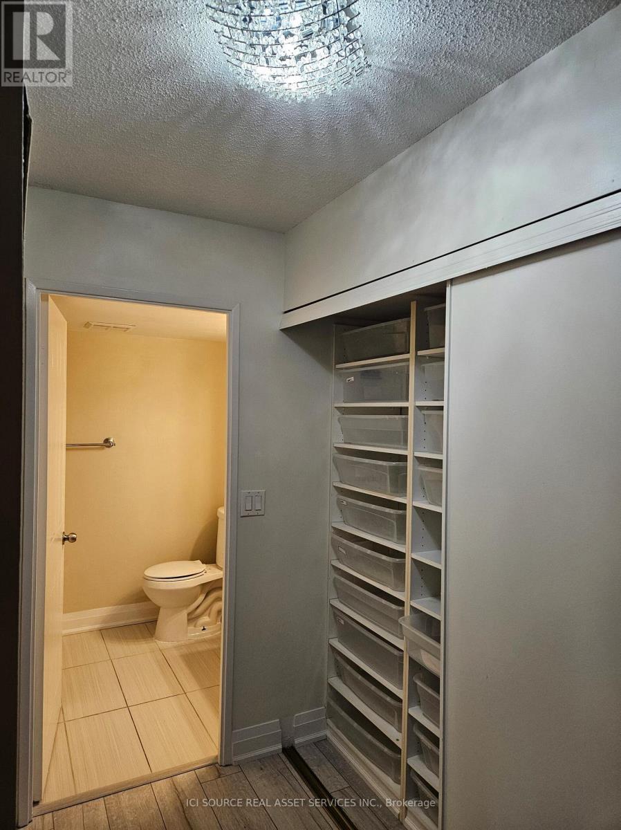 501 - 33 Weldrick Road E, Richmond Hill (Observatory), Ontario  L4C 8W4 - Photo 11 - N12683720