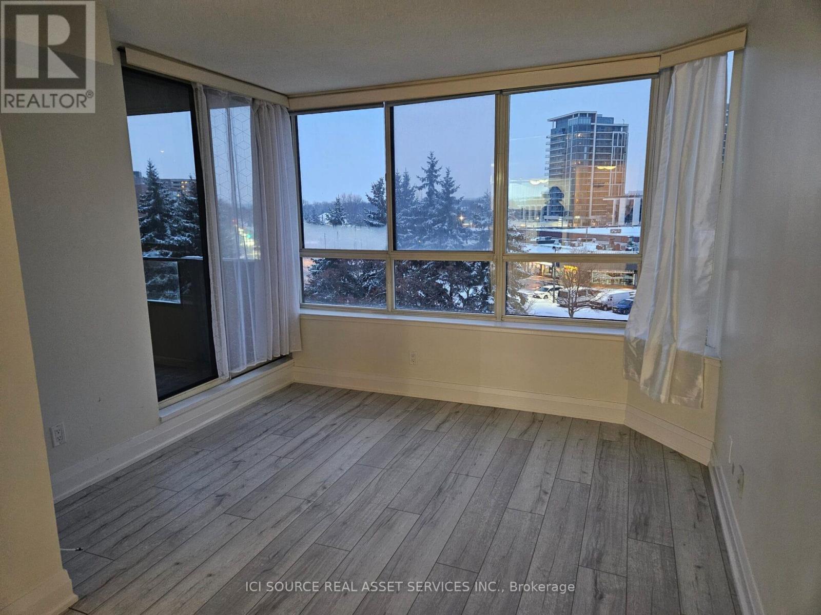 501 - 33 Weldrick Road E, Richmond Hill (Observatory), Ontario  L4C 8W4 - Photo 14 - N12683720