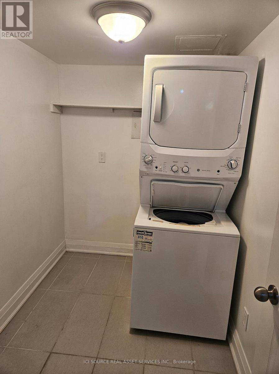 501 - 33 Weldrick Road E, Richmond Hill (Observatory), Ontario  L4C 8W4 - Photo 8 - N12683720