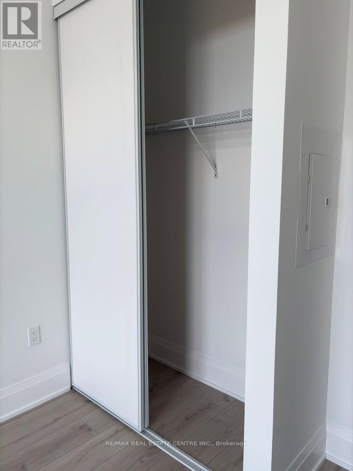 Ph 103 - 412 Silver Maple Road, Oakville, Ontario  L6H 7X8 - Photo 7 - W12683632