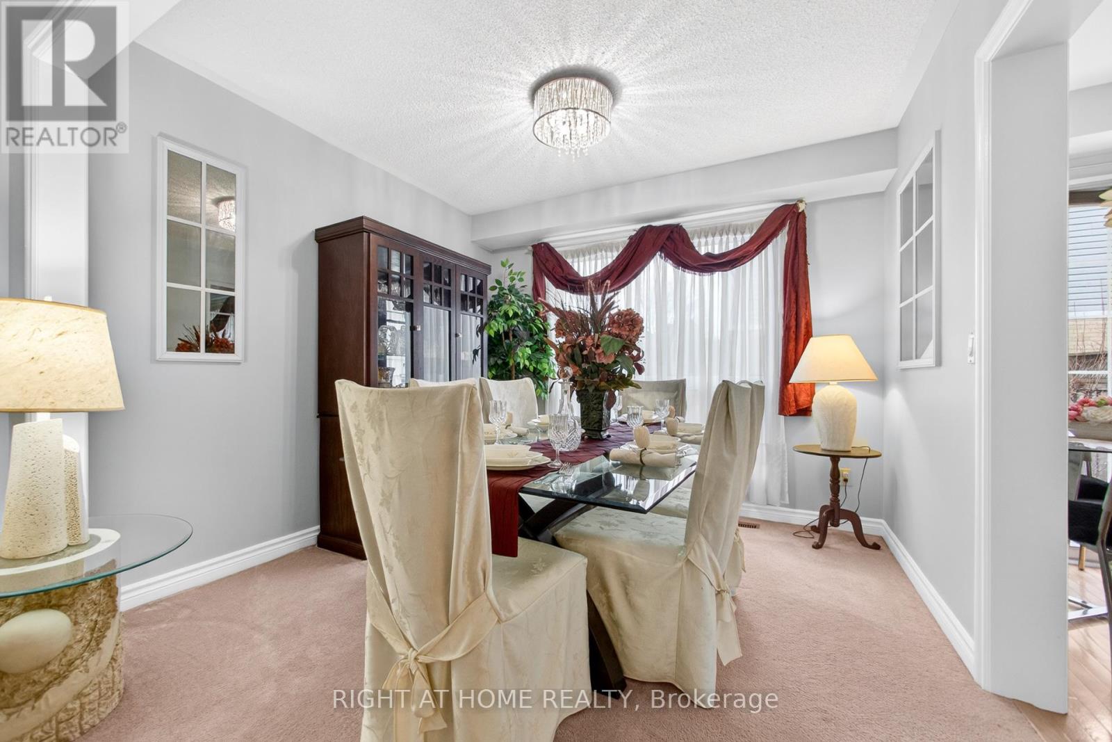 25 Heathcliffe Square, Brampton, Ontario  L6S 5R6 - Photo 14 - W12683642