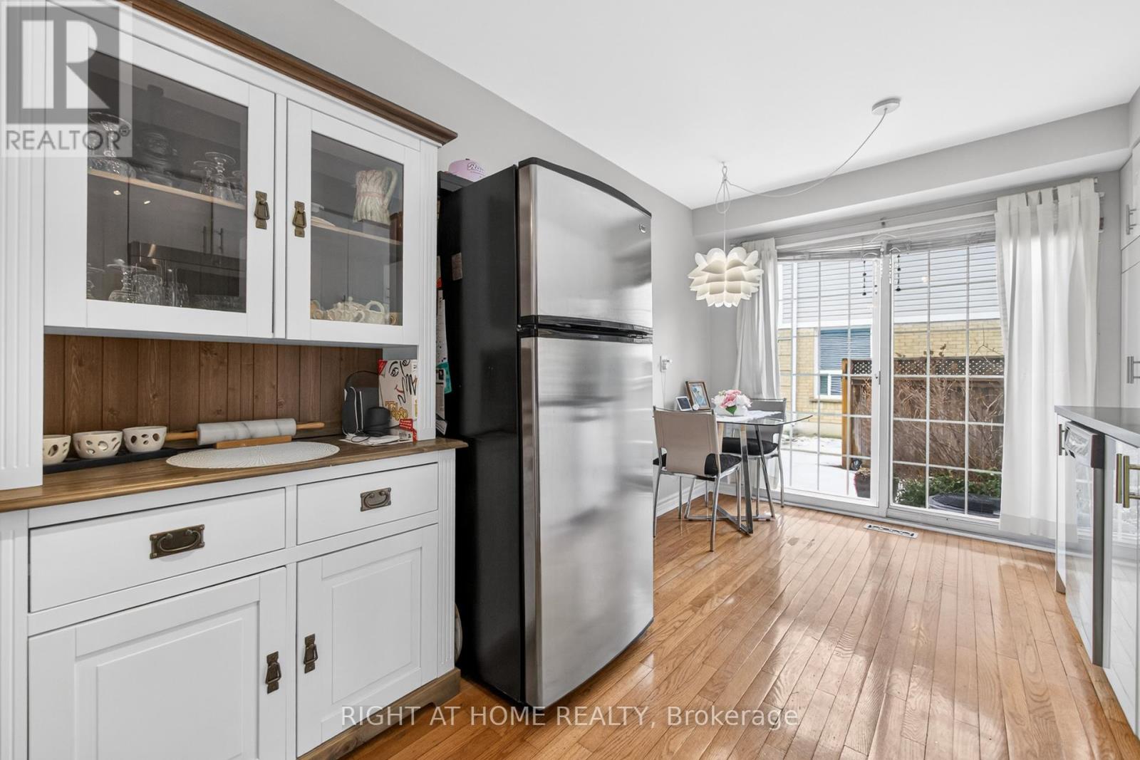 25 Heathcliffe Square, Brampton, Ontario  L6S 5R6 - Photo 21 - W12683642