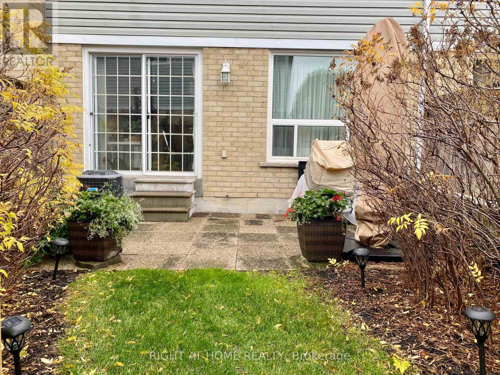 25 Heathcliffe Square, Brampton, Ontario  L6S 5R6 - Photo 46 - W12683642