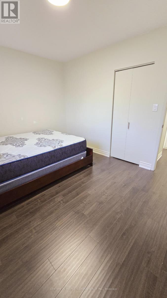 22 Murchison Crescent, Toronto (Mount Olive-Silverstone-Jamestown), Ontario  M9V 3P6 - Photo 15 - W12683644