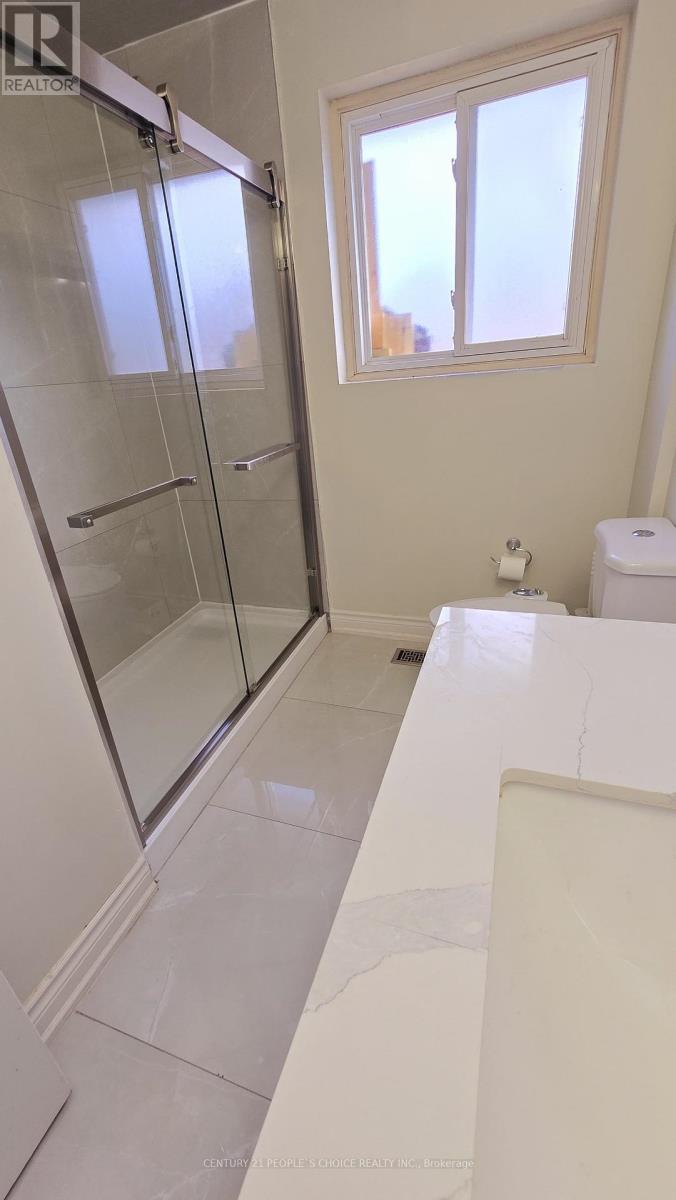 22 Murchison Crescent, Toronto (Mount Olive-Silverstone-Jamestown), Ontario  M9V 3P6 - Photo 17 - W12683644