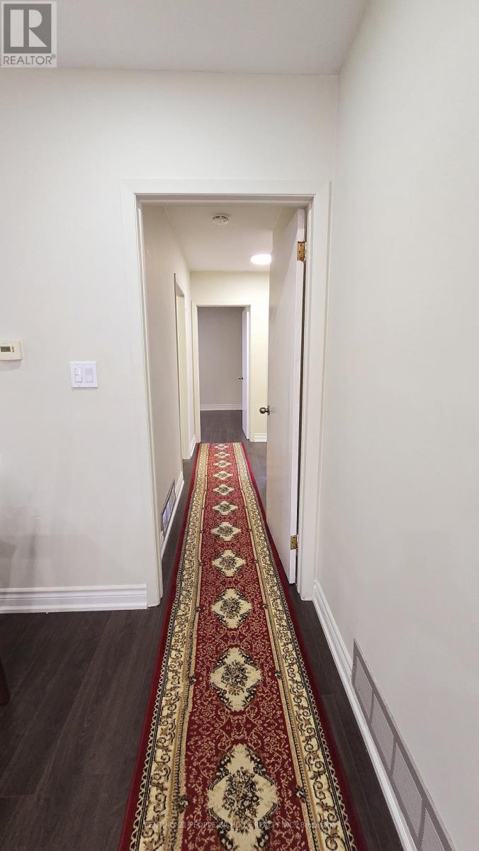 22 Murchison Crescent, Toronto (Mount Olive-Silverstone-Jamestown), Ontario  M9V 3P6 - Photo 9 - W12683644