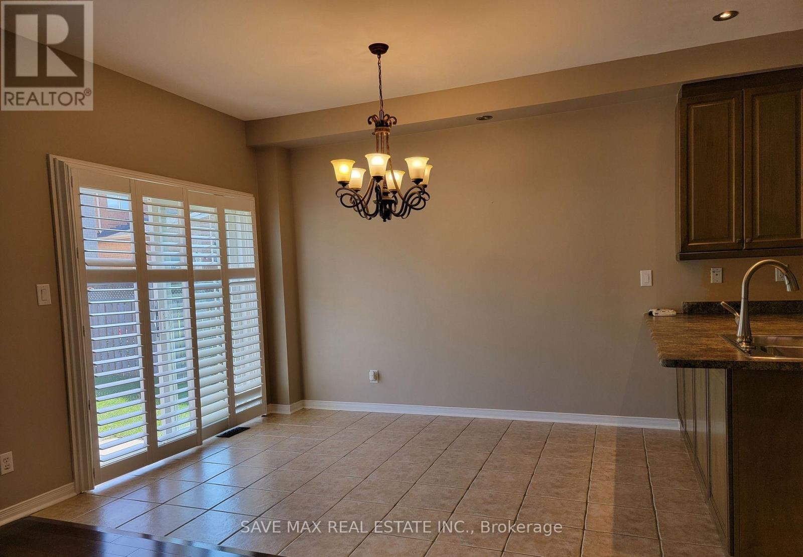 3080 Mission Hill Drive, Mississauga, Ontario  L5M 0C1 - Photo 6 - W12683646