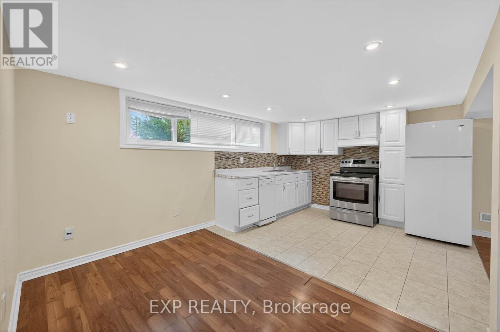 Lower Level - 3567 Queenston Drive, Mississauga, Ontario  L5C 2G8 - Photo 9 - W12683654