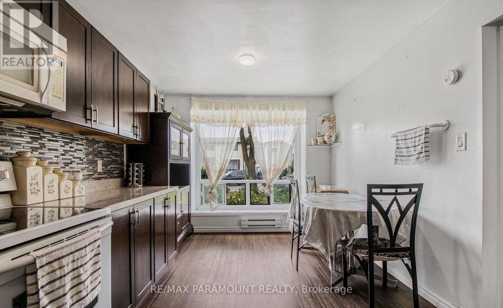 95 Huntingwood Crescent, Brampton, Ontario  L6S 1S5 - Photo 4 - W12683668