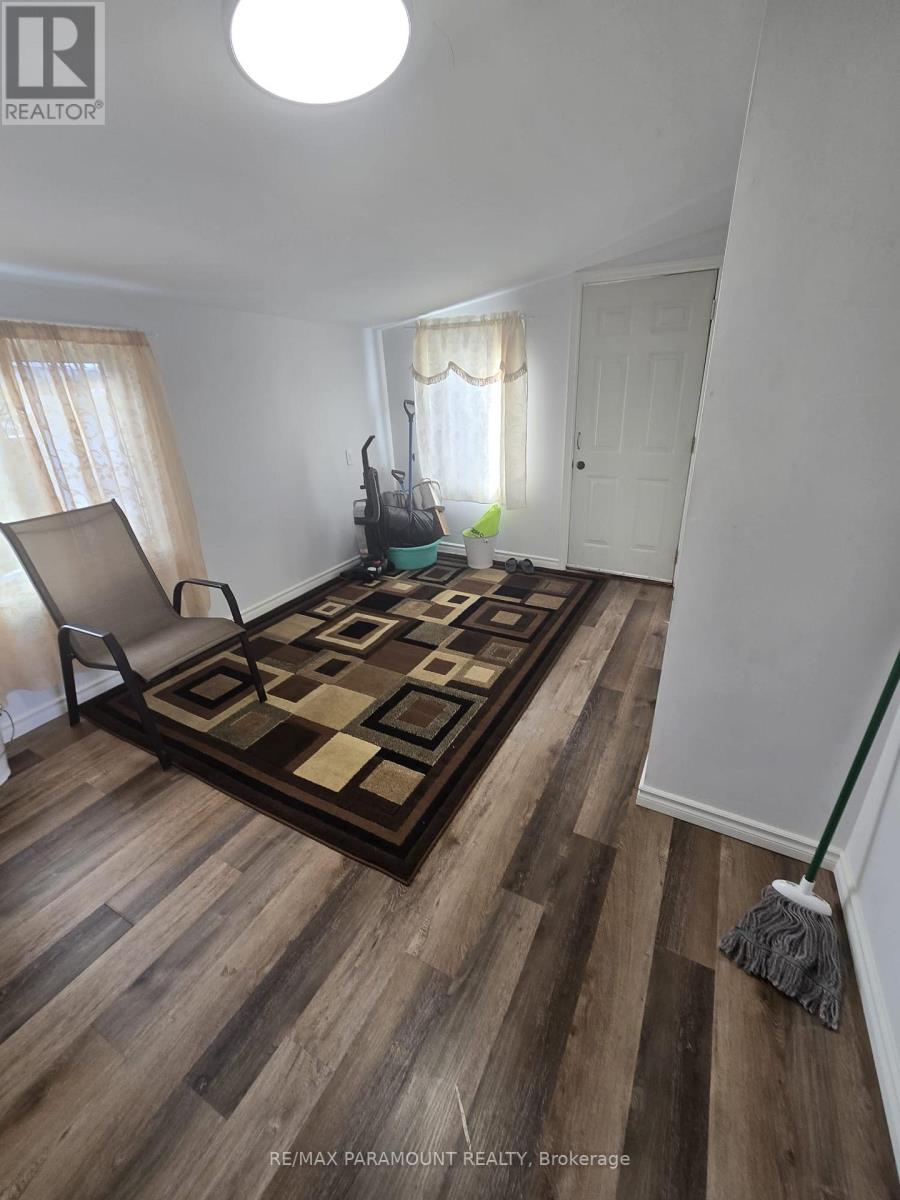 95 Huntingwood Crescent, Brampton, Ontario  L6S 1S5 - Photo 7 - W12683668