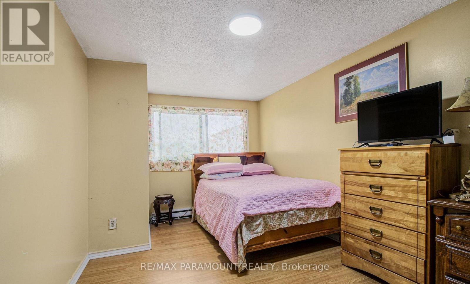 95 Huntingwood Crescent, Brampton, Ontario  L6S 1S5 - Photo 8 - W12683668