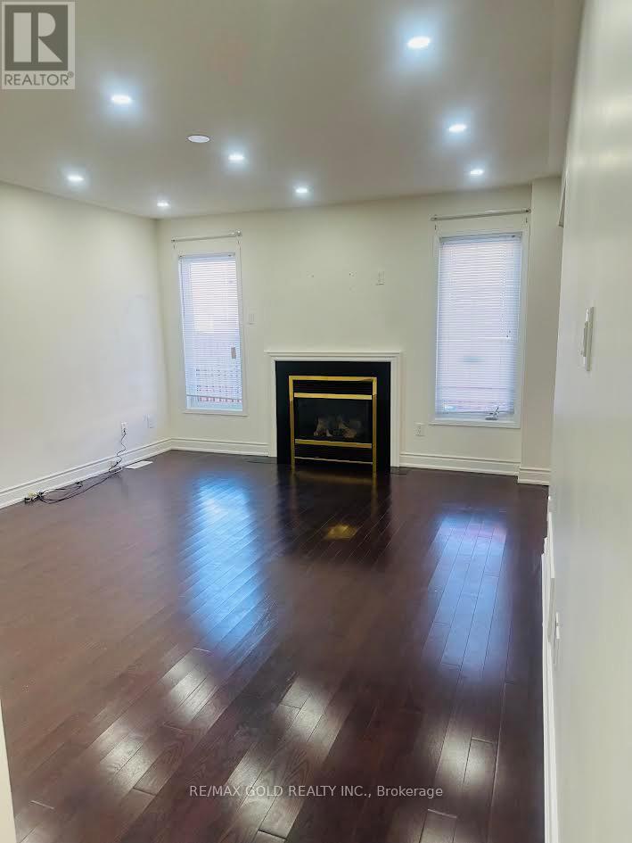 329 Brisdale Drive, Brampton, Ontario  L7A 3C1 - Photo 13 - W12683674