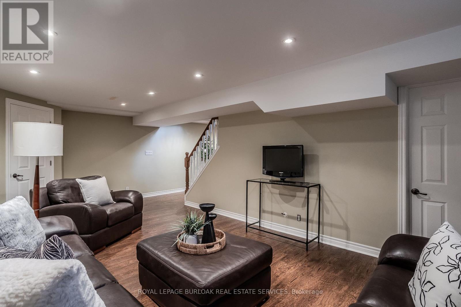 1858 Heather Hills Drive, Burlington, Ontario  L7P 2Y9 - Photo 34 - W12683704