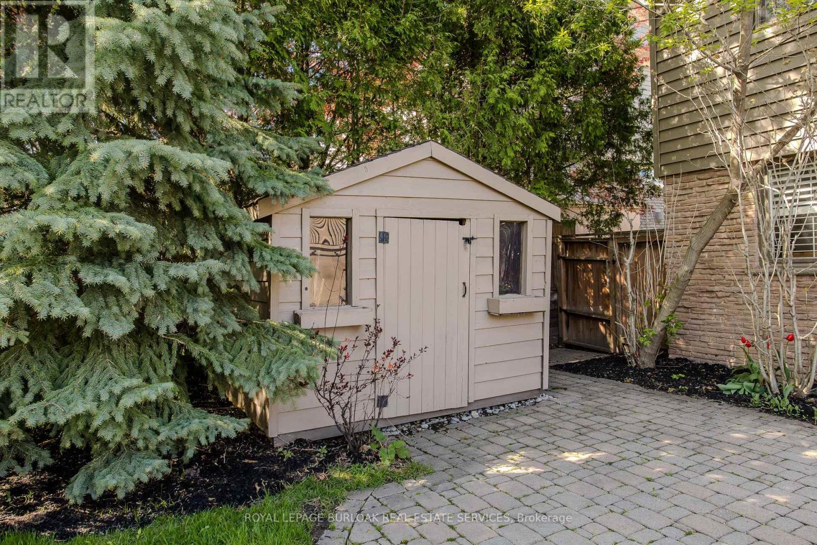 1858 Heather Hills Drive, Burlington, Ontario  L7P 2Y9 - Photo 7 - W12683704