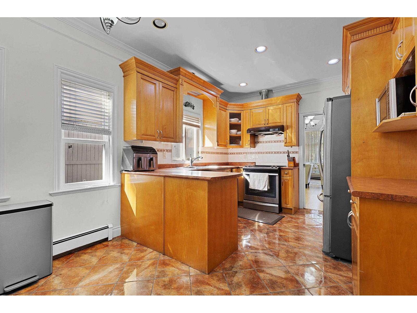 12898 68 Avenue, Surrey, British Columbia  V3W 7C2 - Photo 6 - R3077707