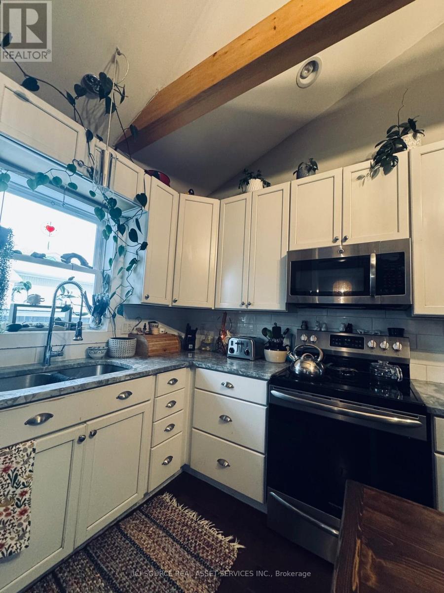 40 Michigan Avenue, Blind River, Ontario  P0R 1B0 - Photo 11 - X12683658