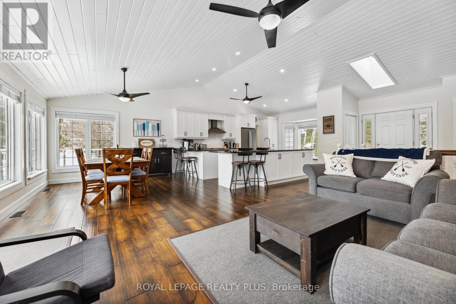 16 Black Bear Drive, Kawartha Lakes, Ontario  K0M 1N0 - Photo 15 - X12683666