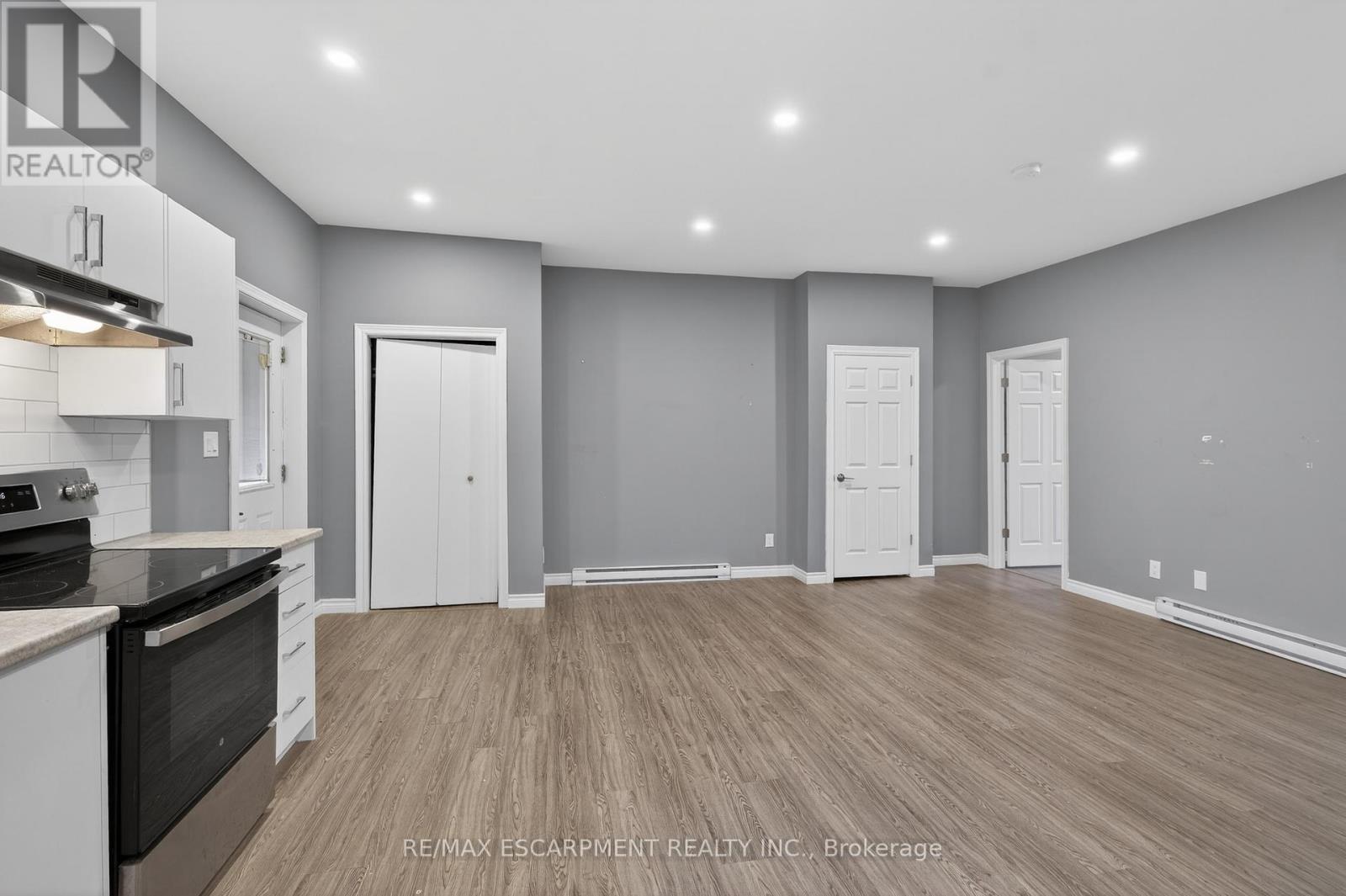 3 - 12 Main Street E, Haldimand, Ontario  N0A 1P0 - Photo 8 - X12683694