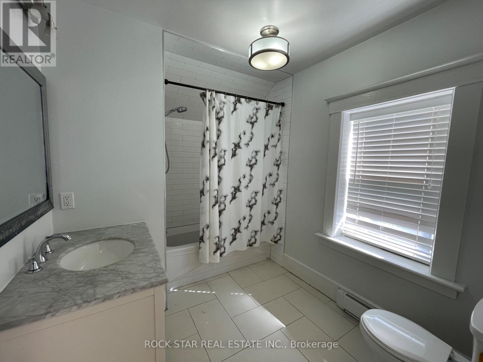 59 Laurel Street, Waterloo, Ontario  N2J 2H3 - Photo 15 - X12683718