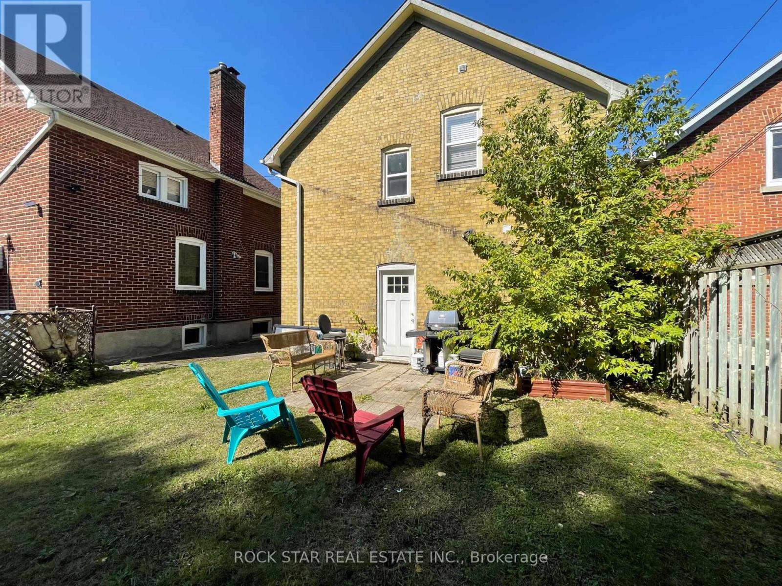 59 Laurel Street, Waterloo, Ontario  N2J 2H3 - Photo 27 - X12683718
