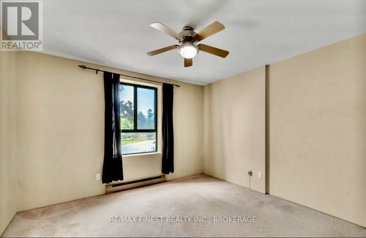 212 - 17 Eldon Hall Place, Kingston, Ontario  K7M 7H5 - Photo 3 - X12683762