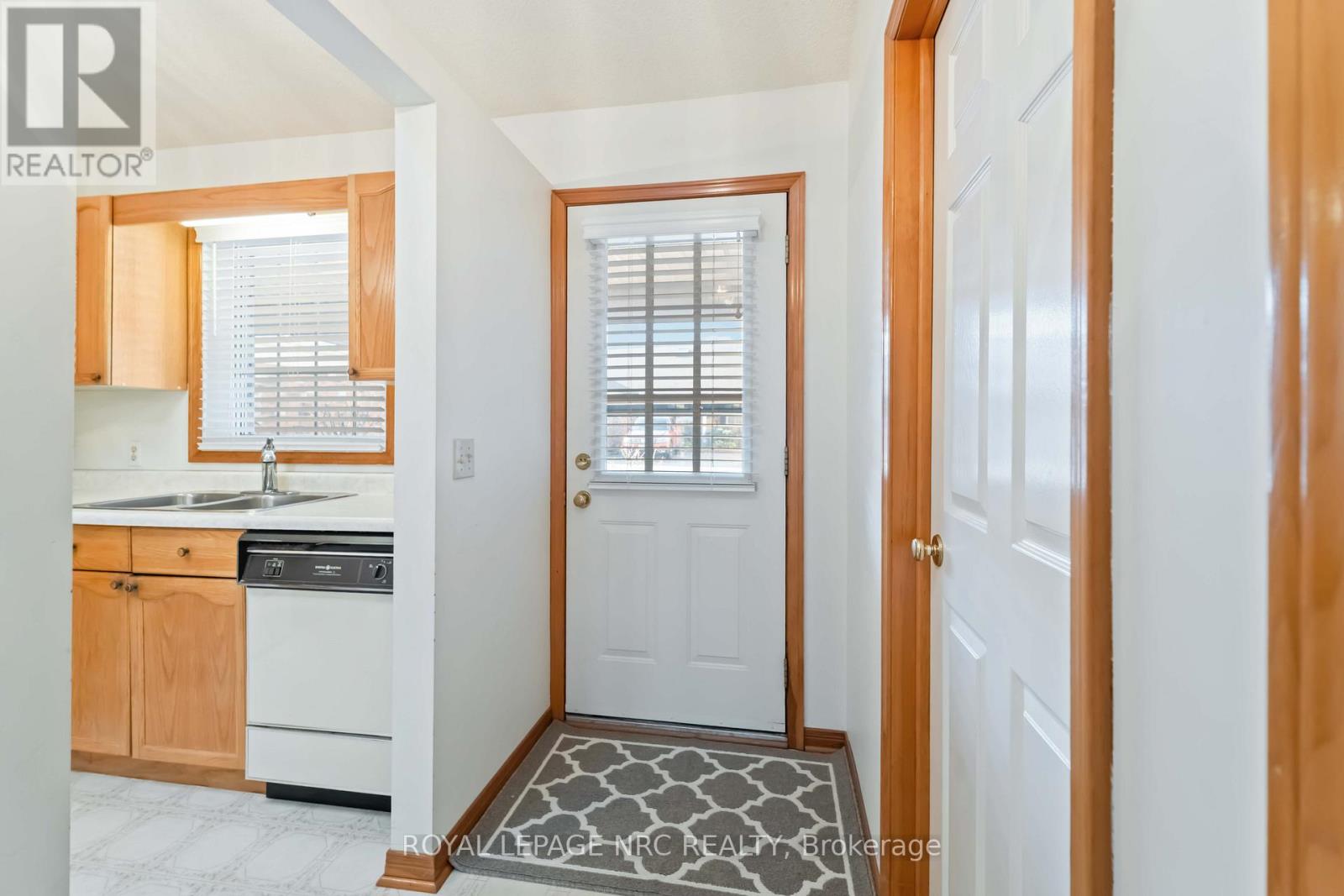 4115 Apple Blossom Lane, Lincoln, Ontario  L0R 2C0 - Photo 7 - X12683736