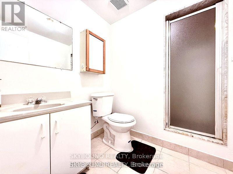 Lower, Bedroom #1 - 33 Yatesbury Road, Toronto, Ontario  M2H 1G1 - Photo 11 - C12683754