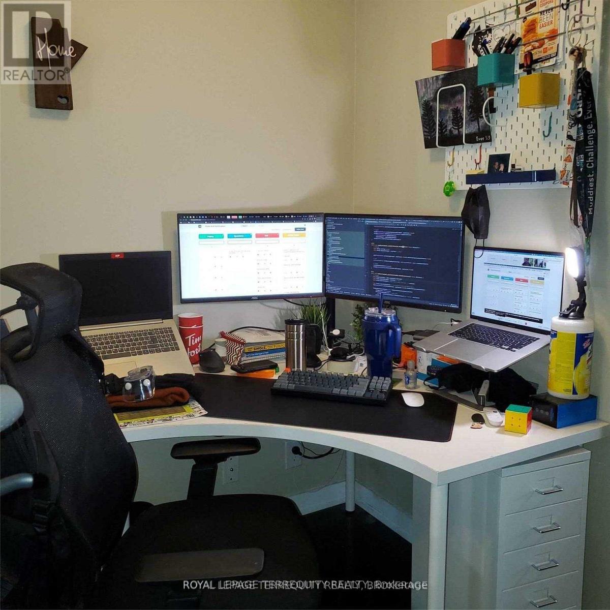 1910 - 14 York Street, Toronto, Ontario  M5J 0B1 - Photo 2 - C12683768