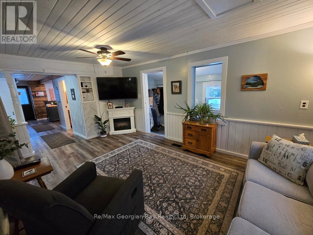 2066 Irish Line, Severn (Coldwater), Ontario  L0K 1E0 - Photo 16 - S12475029