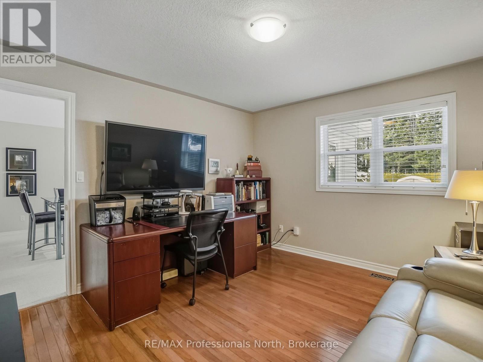 77 Ewing Street, Bracebridge (Monck (Bracebridge)), Ontario  P1L 2H7 - Photo 11 - X12681994