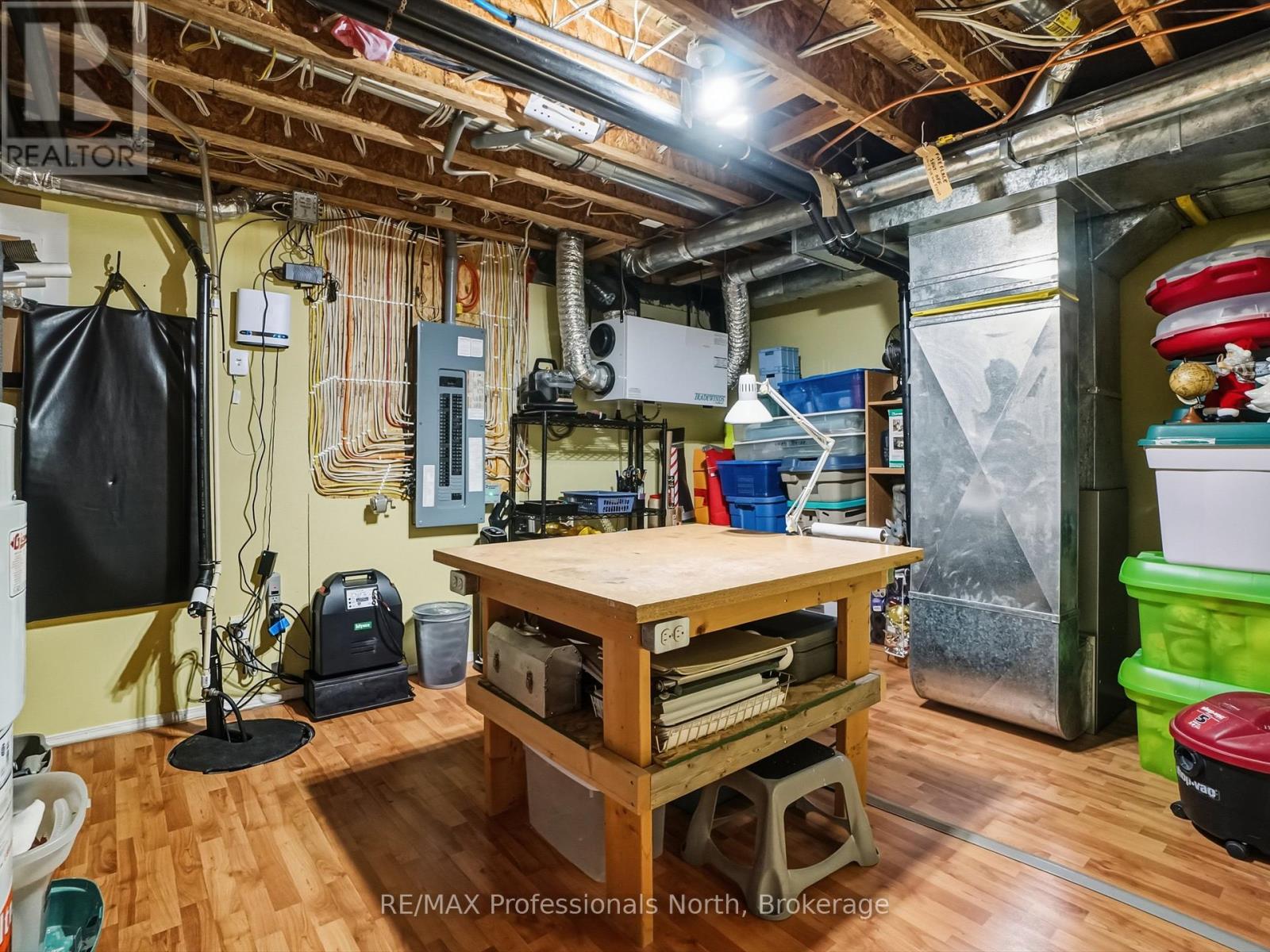 77 Ewing Street, Bracebridge (Monck (Bracebridge)), Ontario  P1L 2H7 - Photo 30 - X12681994