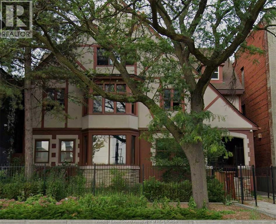 MLS# 26000712: 691 Ouellette AVENUE Unit# 1, Windsor, Canada