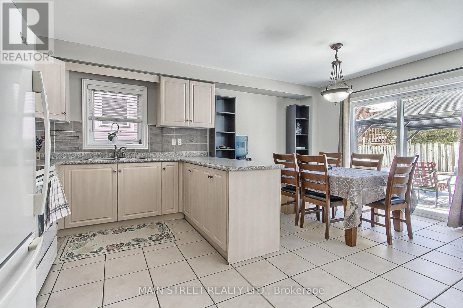 46 Silverstone Crescent, Georgina, Ontario  L4P 4A4 - Photo 16 - N12683738