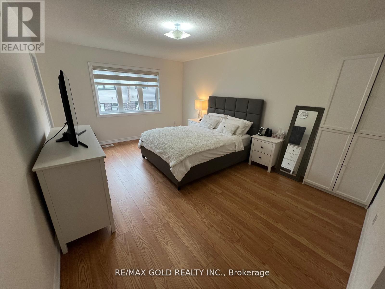 31 Tamworth Terrace, Barrie, Ontario  L9J 0W5 - Photo 10 - S12683780