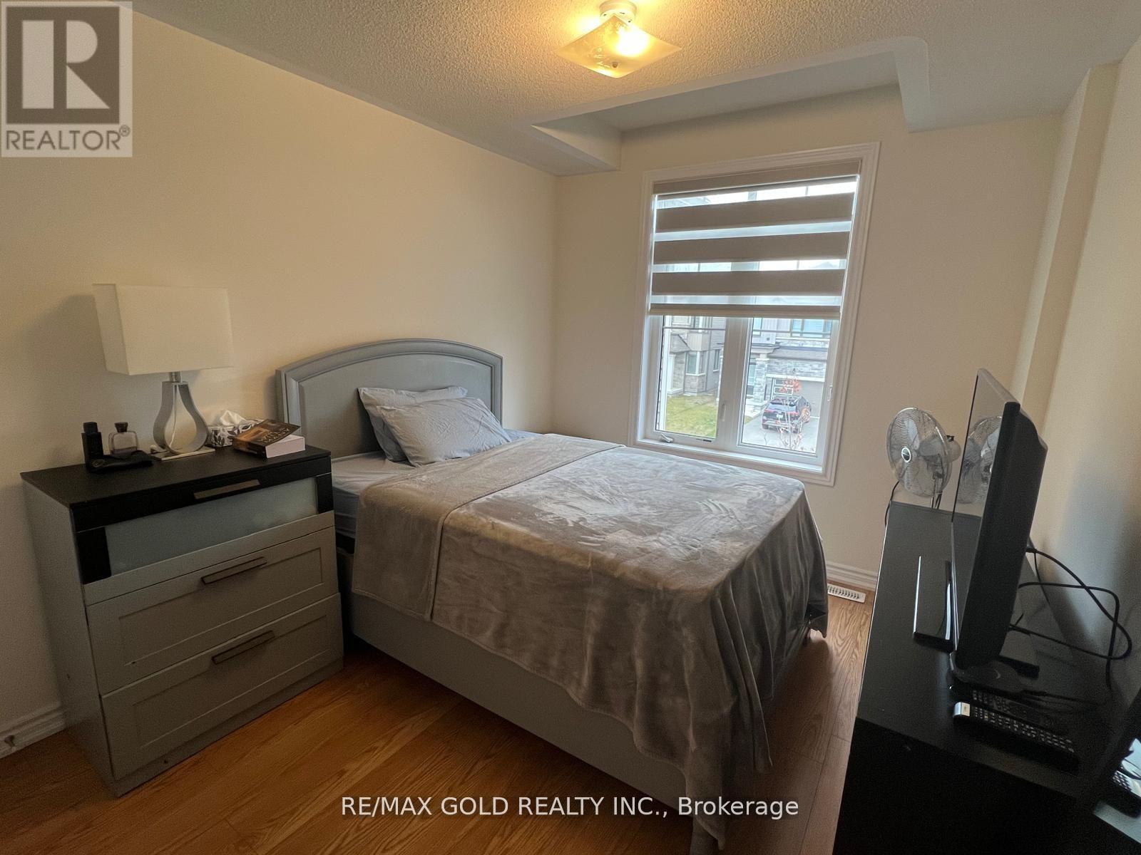 31 Tamworth Terrace, Barrie, Ontario  L9J 0W5 - Photo 16 - S12683780