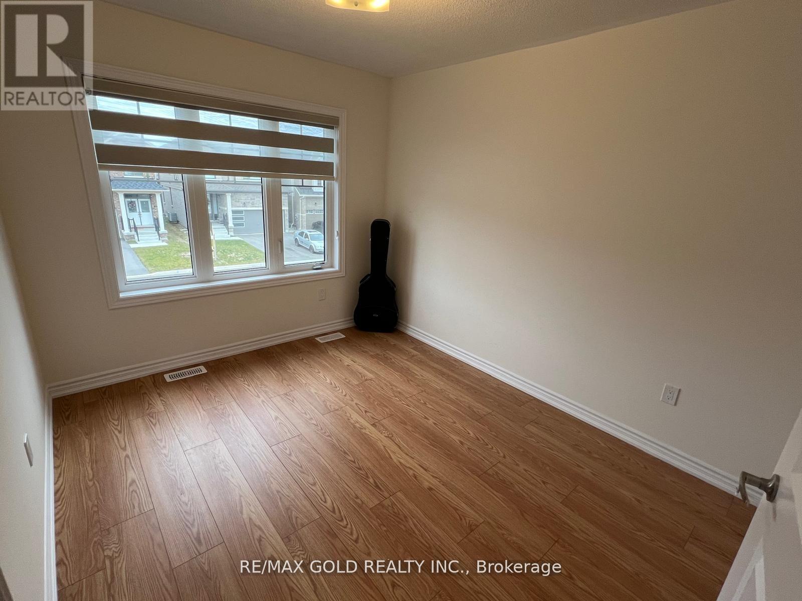 31 Tamworth Terrace, Barrie, Ontario  L9J 0W5 - Photo 17 - S12683780