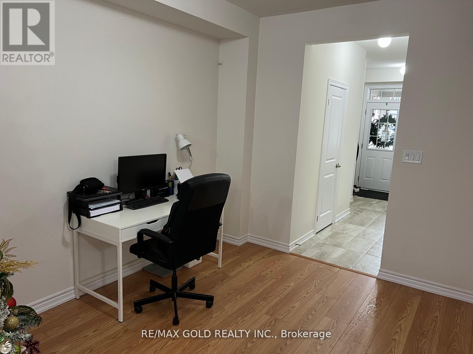 31 Tamworth Terrace, Barrie, Ontario  L9J 0W5 - Photo 4 - S12683780