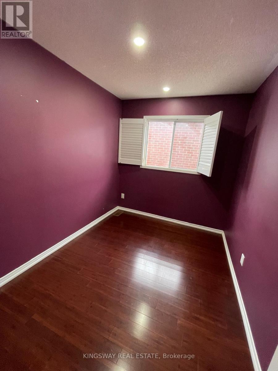 1267 Bantham St Street, Mississauga, Ontario  L5V 1P7 - Photo 14 - W12683740