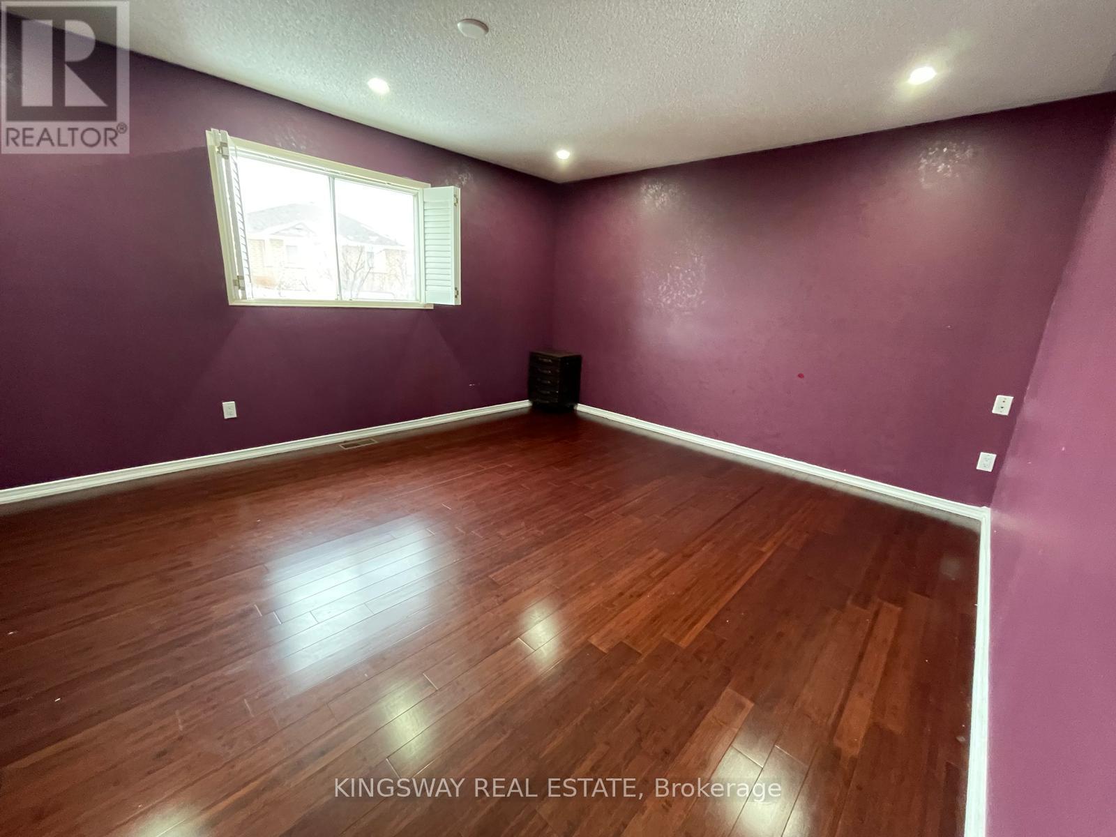 1267 Bantham St Street, Mississauga, Ontario  L5V 1P7 - Photo 15 - W12683740