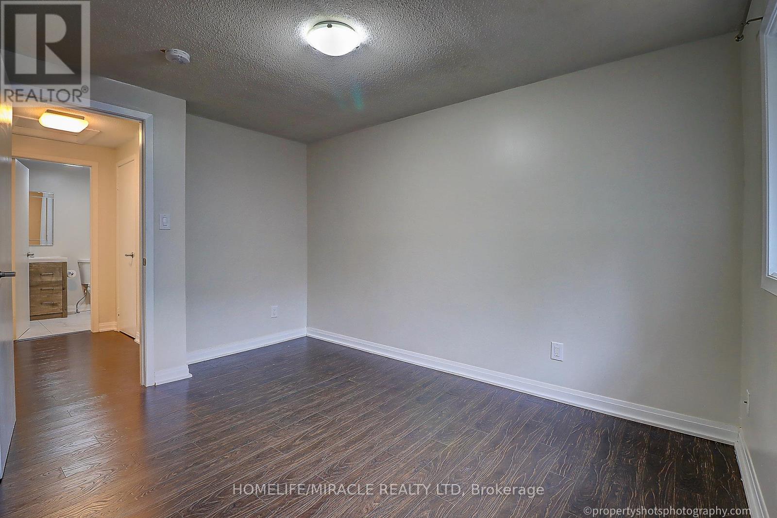 Upper - 4 Richvale Drive, Brampton, Ontario  L6Z 1M4 - Photo 19 - W12683756