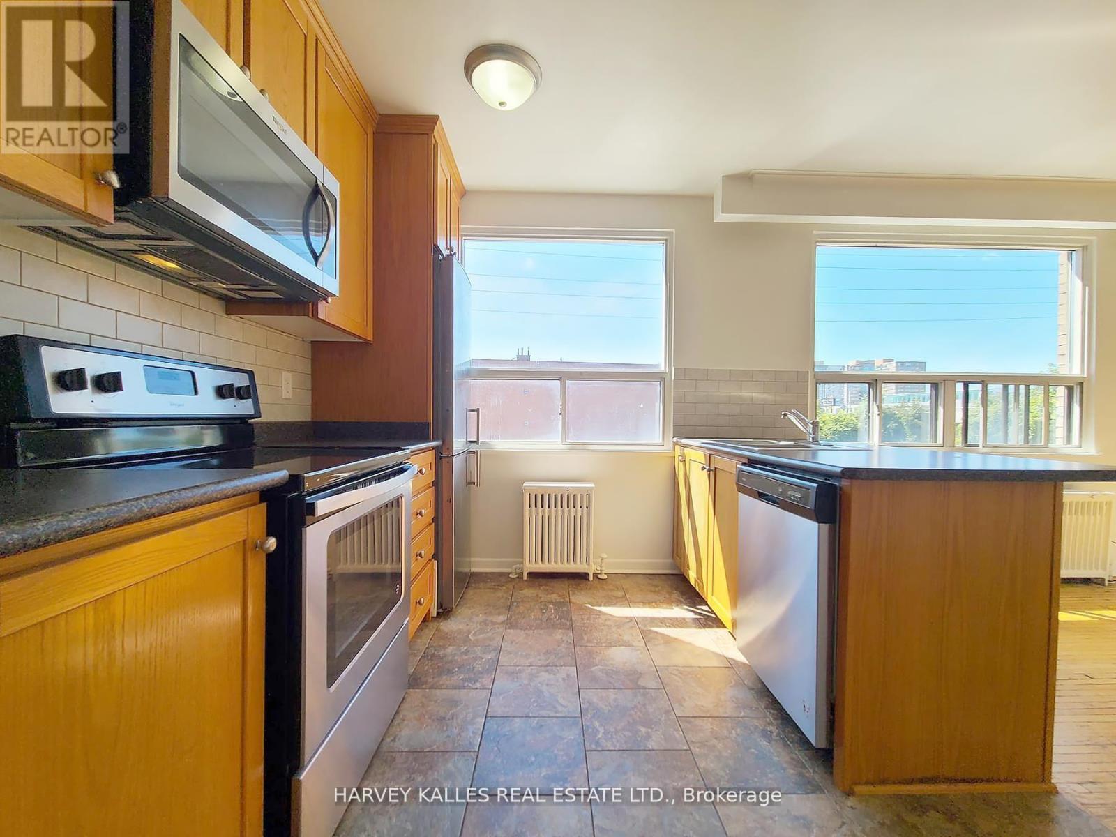 310 - 500 Gilbert Avenue, Toronto, Ontario  M6E 4X5 - Photo 6 - W12683772