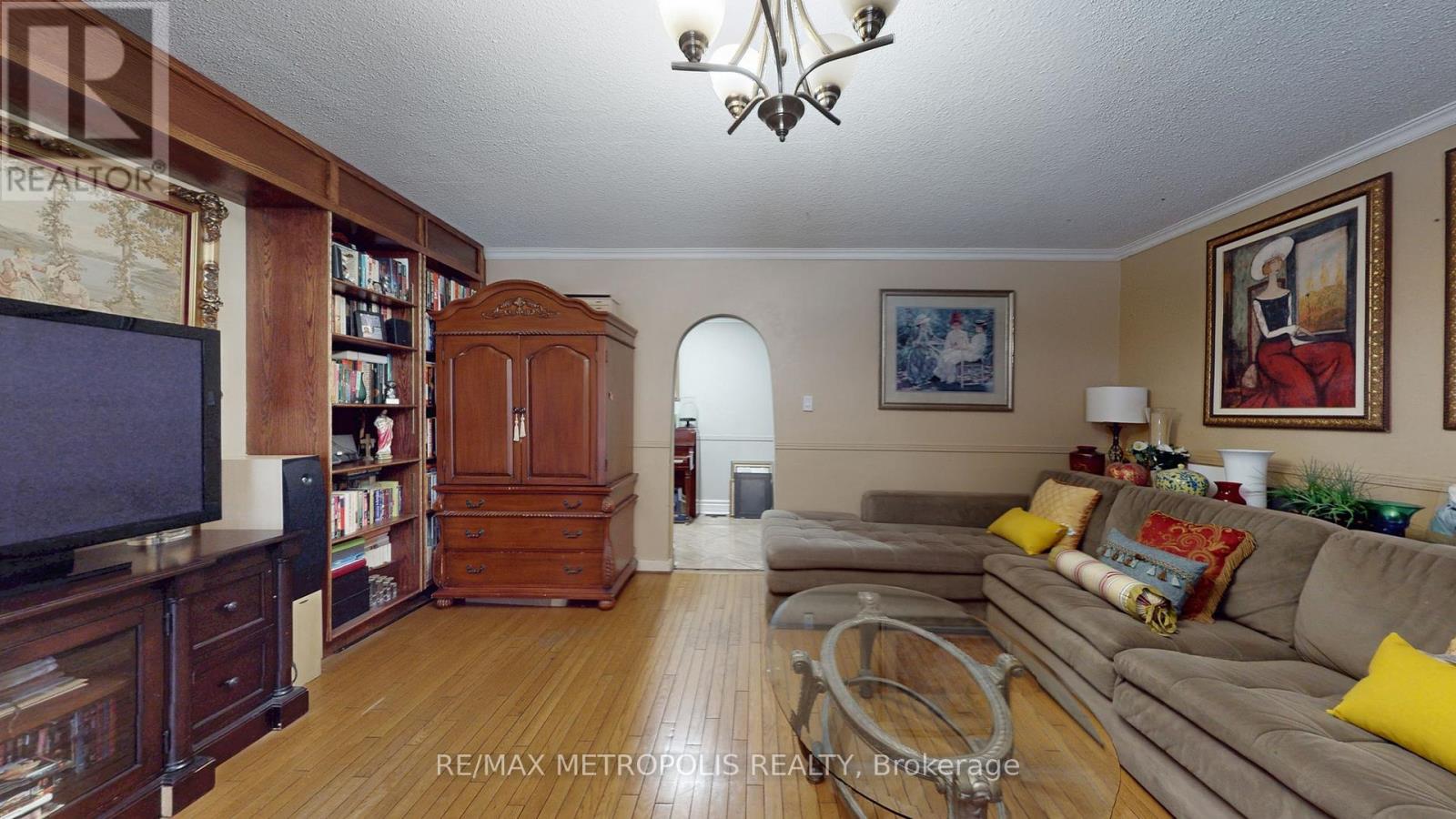 11 Conamore Crescent, Toronto, Ontario  M3J 1H2 - Photo 10 - W12683782