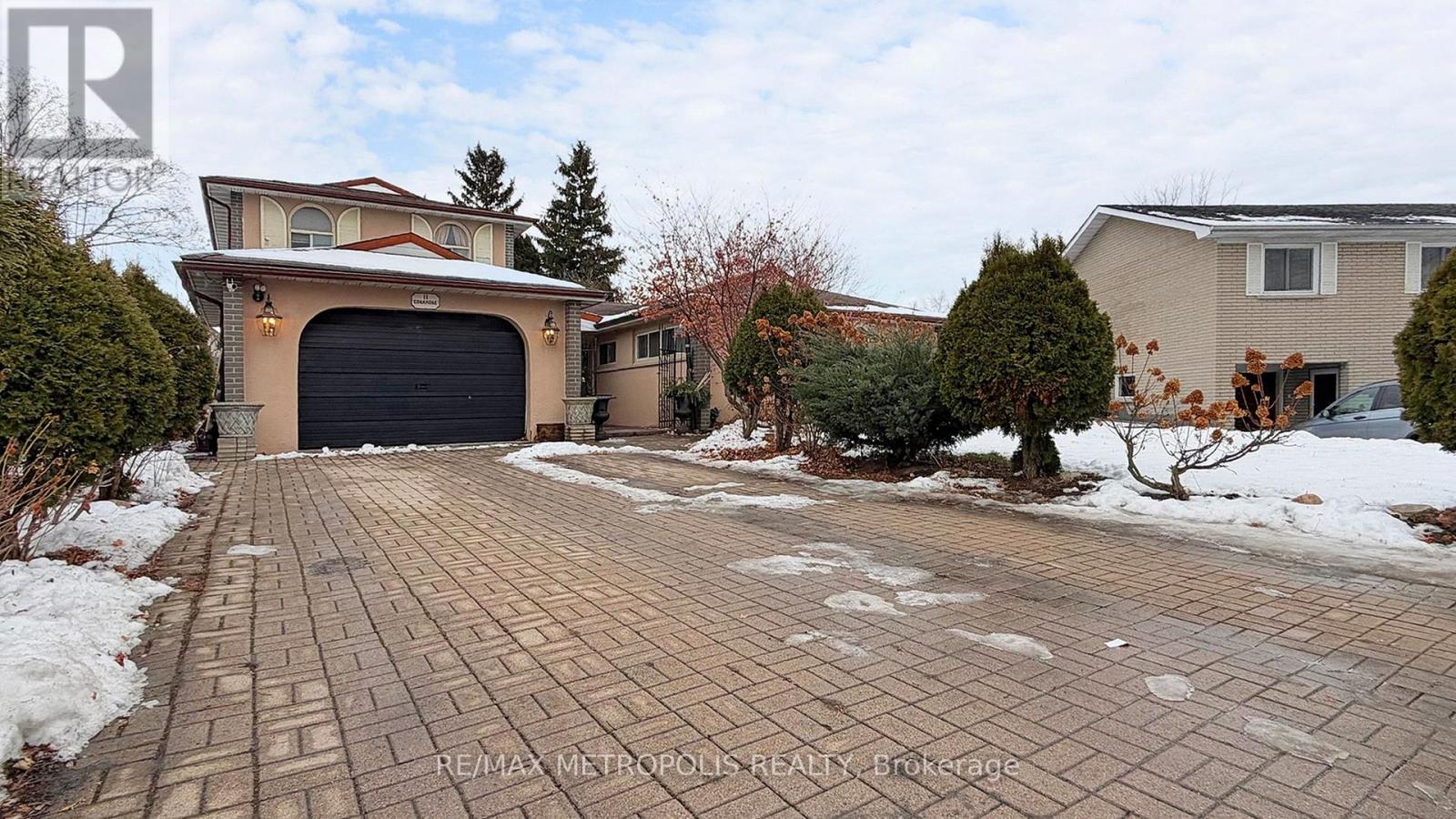 11 Conamore Crescent, Toronto, Ontario  M3J 1H2 - Photo 25 - W12683782