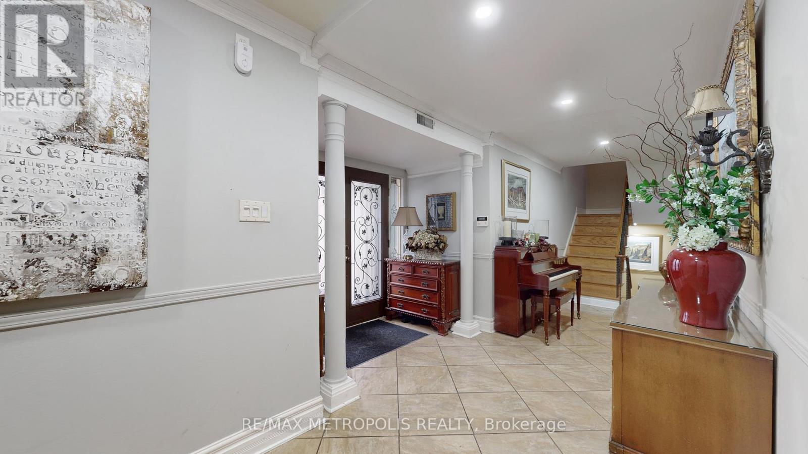 11 Conamore Crescent, Toronto, Ontario  M3J 1H2 - Photo 37 - W12683782